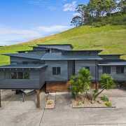 Dean worked hard for the sale, always keeping us well informed