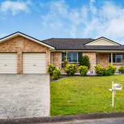 The best Agent we have dealt with. Totally professional and courteous